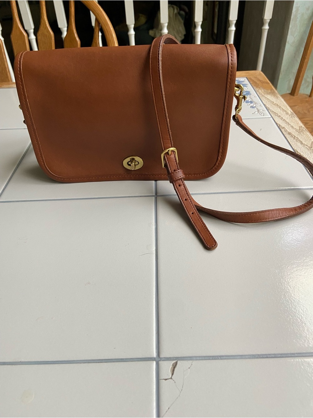 Classic Coach crossbody British Tan